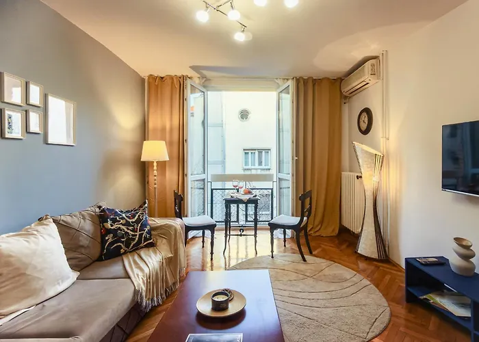 Vintage Charm By Republic Square - French Balcony アパート ベオグラード