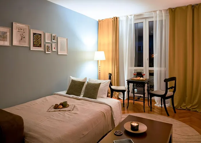 Vintage Charm By Republic Square - French Balcony * ベオグラード